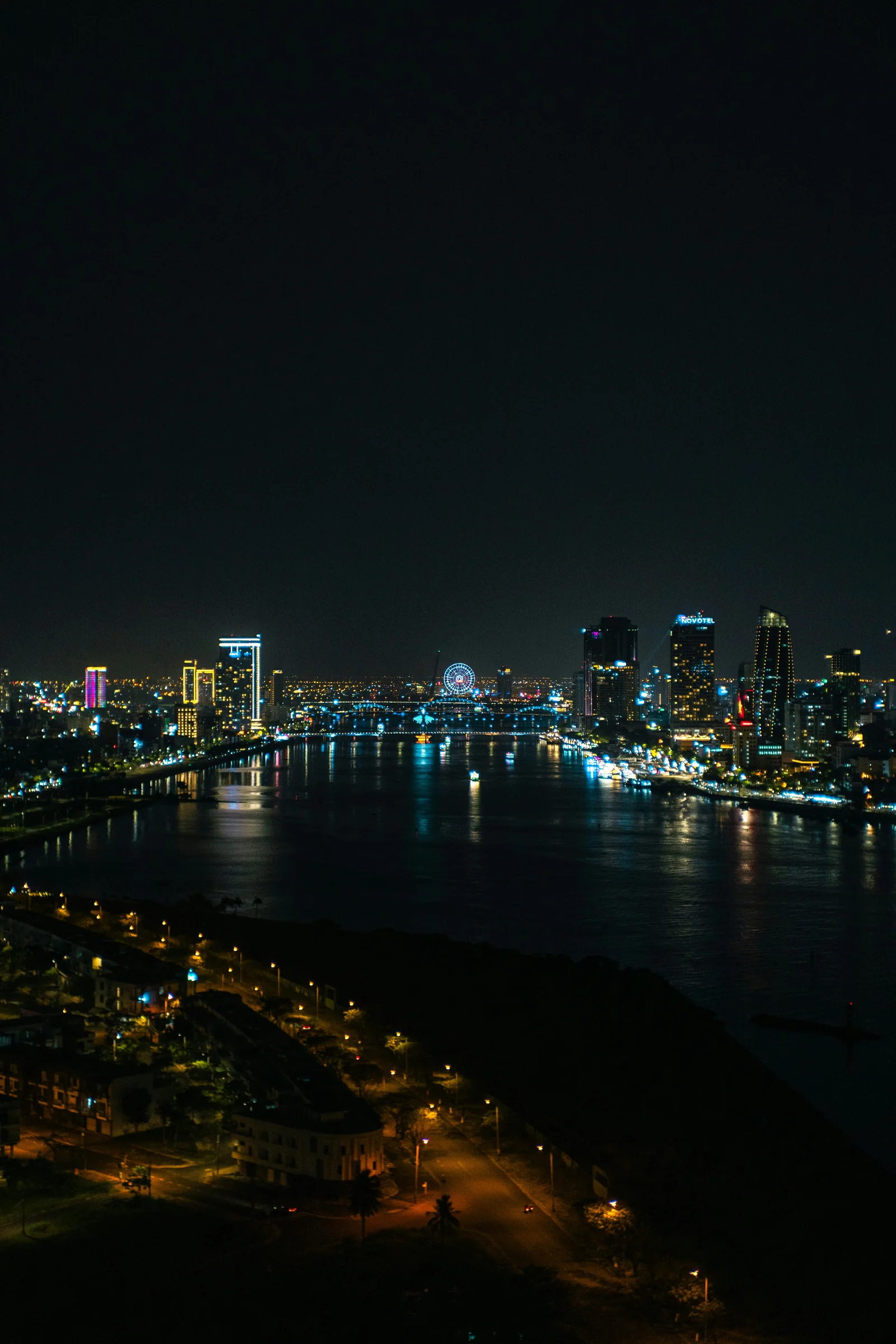 Đà Nẵng skyline at night